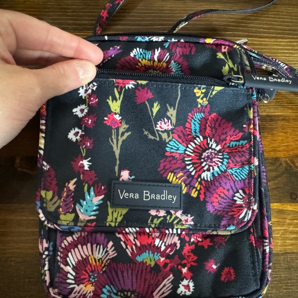 Excellent Condition Vera Bradley mini hipster purse - Picture 2 of 9